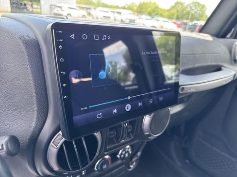 Used 2018 Jeep Wrangler Unlimited Sport S AWD/4WD image 20
