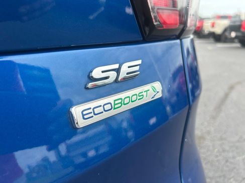 Used 2018 Ford Escape SE w/ Ford Safe & Smart Package FWD image 12