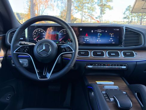 New 2026 Mercedes-Benz GLE 350 4MATIC image 3