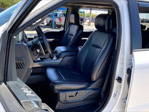 Used 2019 Ford F150 Lariat w/ Equipment Group 502A Luxury image 8