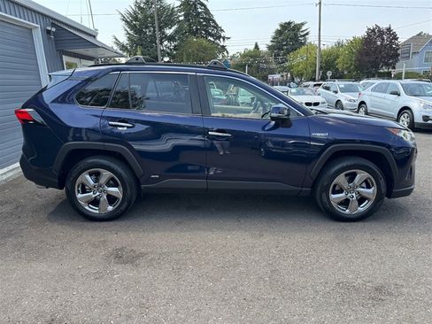 Used 2019 Toyota RAV4 Limited AWD/4WD image 7