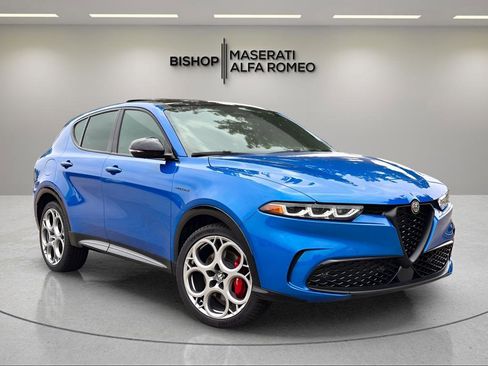 Used 2025 Alfa Romeo Tonale w/ Premium Package AWD/4WD image 1