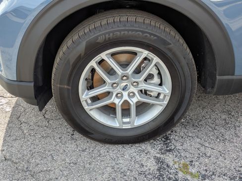 Used 2025 Ford Explorer Active RWD image 10