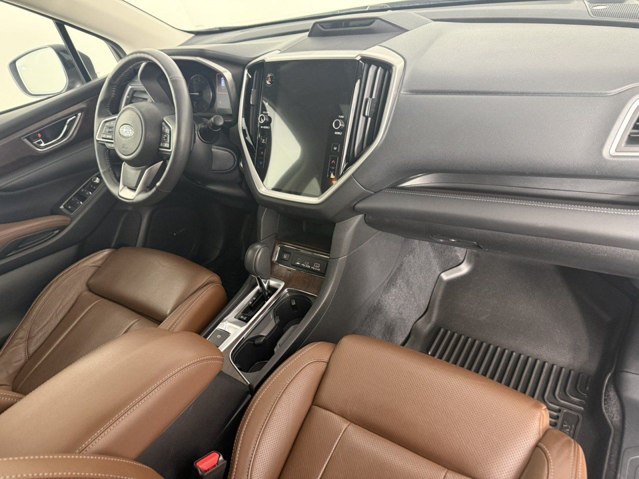Used 2023 Subaru Ascent Touring AWD/4WD image 11