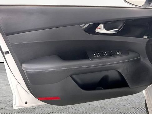 Used 2023 Kia Forte GT-Line FWD image 19