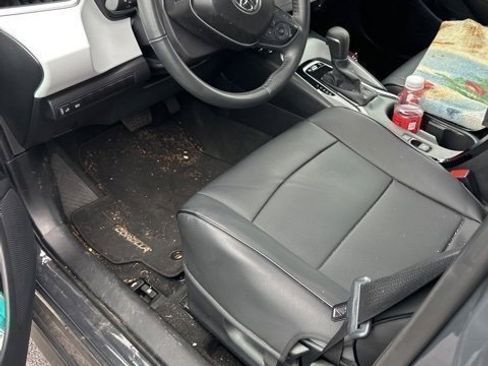 Certified 2025 Toyota Corolla SE image 9