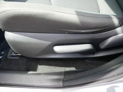 Certified 2022 Toyota RAV4 LE AWD/4WD image 15