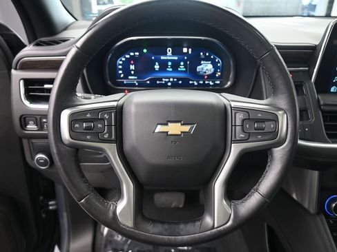 Used 2022 Chevrolet Tahoe LT w/ LT Signature Plus Package image 16