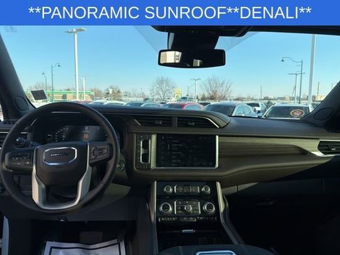 Used 2023 GMC Yukon Denali image 25