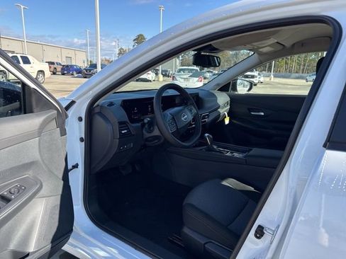 New 2026 Nissan Sentra SV w/ SV Convenience Package FWD image 6
