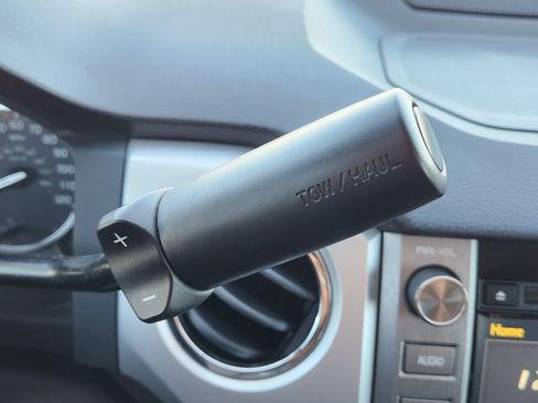 Used 2017 Toyota Tundra SR5 image 24