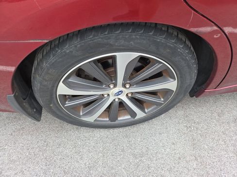 Used 2015 Subaru Legacy 2.5i Limited AWD/4WD image 3
