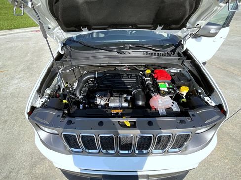 Used 2020 Jeep Renegade Limited AWD/4WD image 24