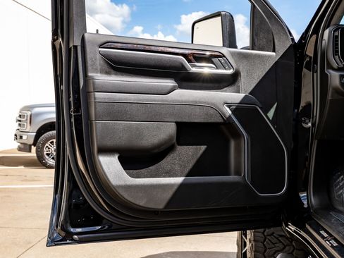 Used 2026 Chevrolet Silverado 2500 LT w/ Trail Boss Package image 35