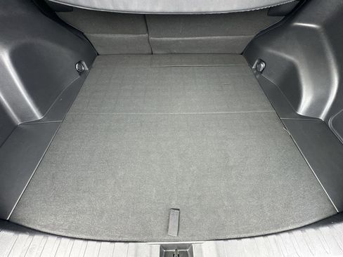 Used 2021 Toyota RAV4 XLE image 21