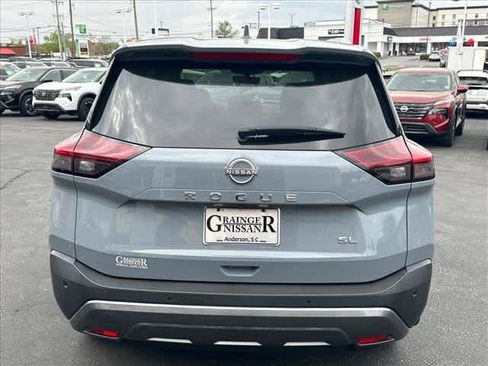 Used 2023 Nissan Rogue SL w/ SL Premium Package image 4
