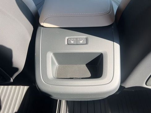 New 2026 Volvo XC60 B5 Plus w/ Protection Package Premier AWD/4WD image 16