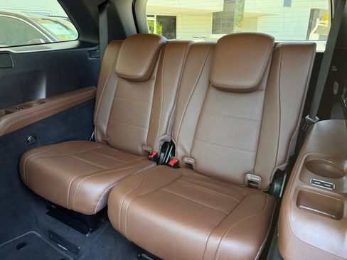 Used 2024 Mercedes-Benz GLS 450 4MATIC image 14