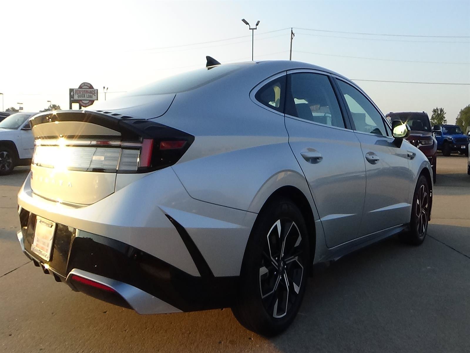 Used 2025 Hyundai Sonata SEL FWD image 6