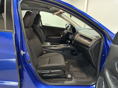 Used 2018 Honda HR-V EX image 38