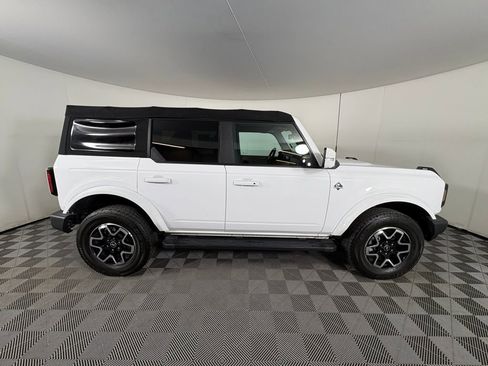 Used 2022 Ford Bronco Outer Banks AWD/4WD image 8