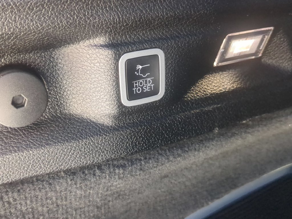 Certified 2022 Jeep Grand Cherokee L Overland w/ Luxury Tech Group IV AWD/4WD image 30