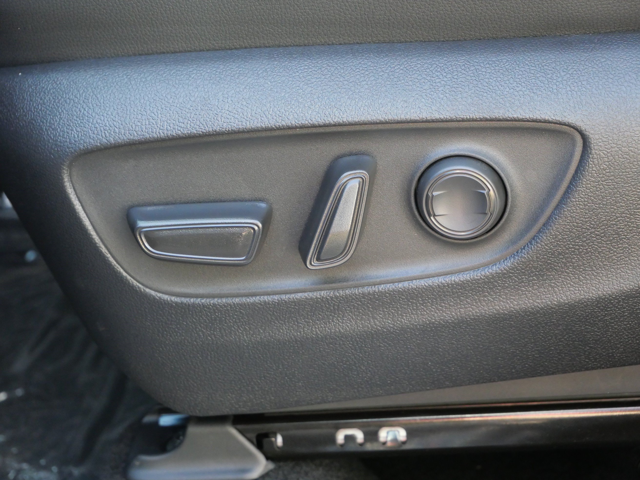 New 2026 Toyota Grand Highlander XLE FWD image 7