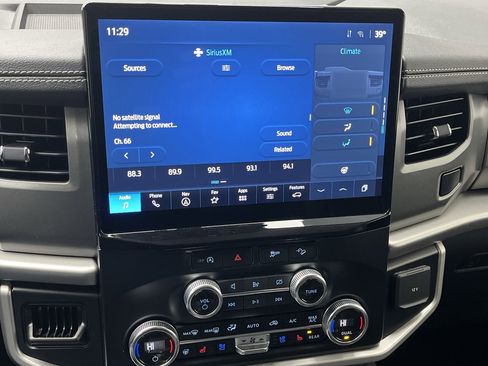 Used 2024 Ford Expedition Max XLT image 21