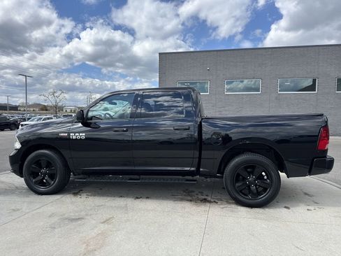 Used 2015 RAM 1500 Express AWD/4WD image 3