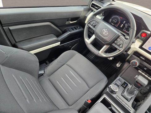 Used 2024 Toyota Tacoma TRD Sport AWD/4WD image 15