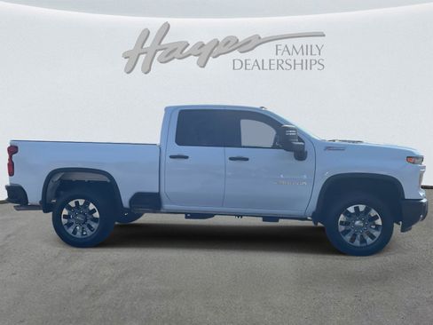 Used 2024 Chevrolet Silverado 2500 Custom w/ Custom Value Package AWD/4WD image 23