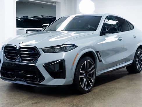 Used 2024 BMW X6 M Competition image 3