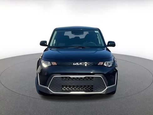 Used 2025 Kia Soul LX w/ LX Technology Package image 3