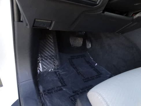 Used 2024 Toyota Tundra SR5 w/ SR5 Convenience Package image 17