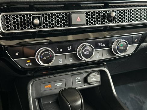 Used 2023 Honda Civic EX-L image 18