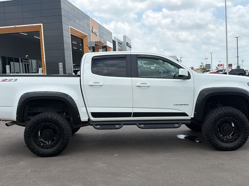 Used 2017 Chevrolet Colorado Z71 AWD/4WD image 4