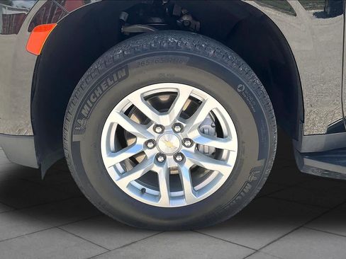 Used 2024 Chevrolet Tahoe LT RWD image 10