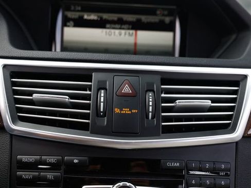 Used 2013 Mercedes-Benz E 350 4MATIC Wagon image 38