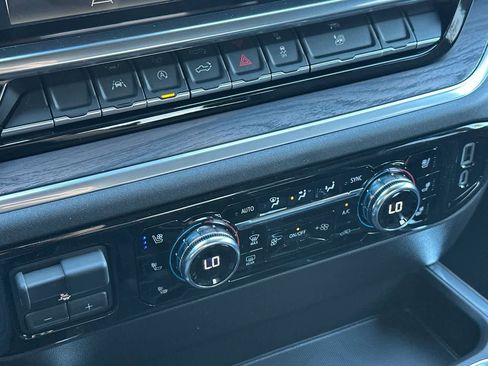 New 2026 GMC Sierra 1500 SLT w/ SLT Premium Package image 27