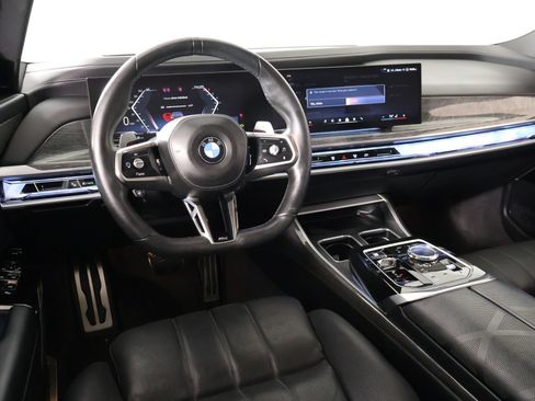 Used 2023 BMW 740i RWD image 2