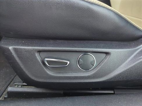 Used 2017 Ford Mustang Premium image 10