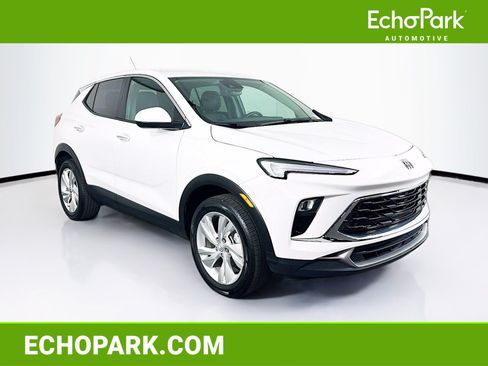 Used 2025 Buick Encore GX Preferred AWD/4WD image 1