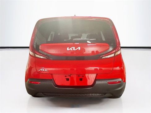 Used 2022 Kia Soul S image 6