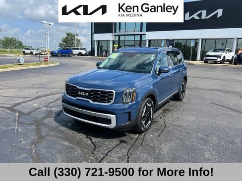 Certified 2024 Kia Telluride S AWD/4WD image 3