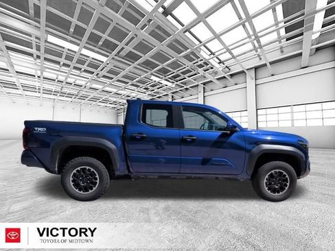 Certified 2024 Toyota Tacoma TRD Off-Road AWD/4WD image 2