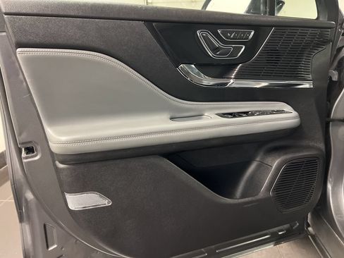Used 2022 Lincoln Corsair AWD w/ Equipment Group 101A image 30
