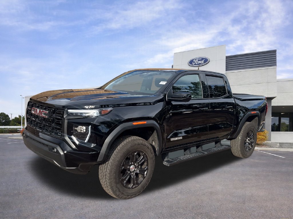 Used 2024 GMC Canyon Elevation w/ Convenience Package AWD/4WD image 4
