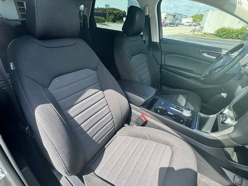 Used 2022 Ford Edge SE AWD/4WD image 10