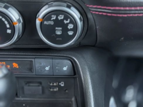 Used 2018 MAZDA MX-5 Miata RF Grand Touring image 28