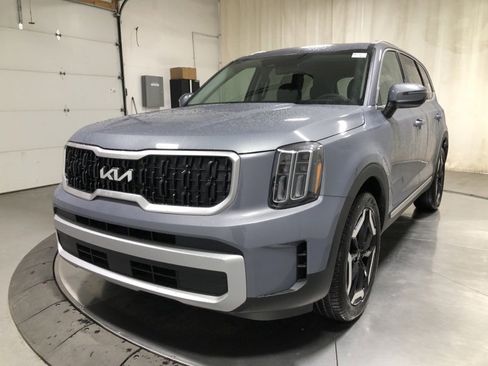 New 2025 Kia Telluride EX w/ EX Captain's Chair Package image 3